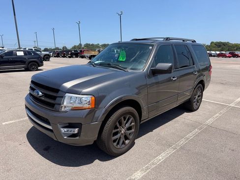 Used 2017 Ford Expedition Limited w/ Equipment Group 301A RWD image 2