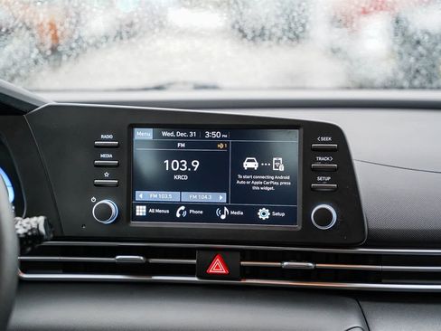 Certified 2025 Hyundai Elantra SE w/ Cargo Package image 14