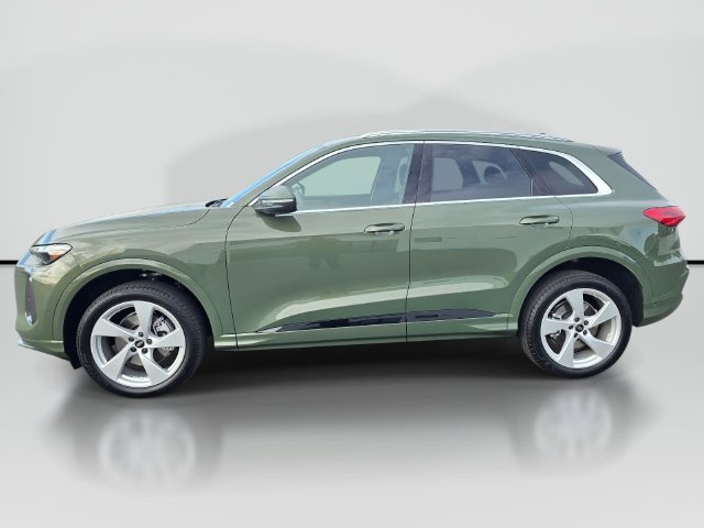 Used 2025 Audi Q5 Premium w/ Premium Plus AWD/4WD image 2