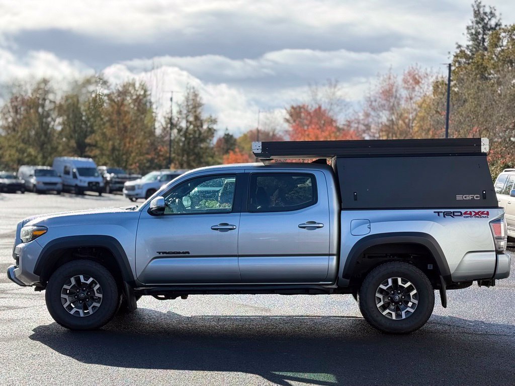 Used 2023 Toyota Tacoma TRD Off-Road w/ TRD Premium Off Road Package AWD/4WD image 2