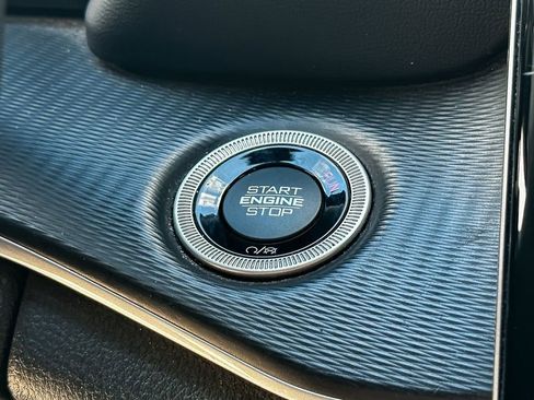 Used 2023 Jeep Grand Cherokee L Laredo image 19