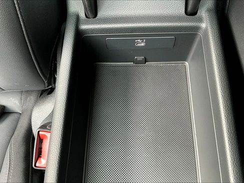 Used 2023 Audi A4 2.0T Premium w/ Convenience Package image 15