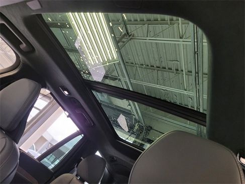 Certified 2024 Volvo XC90 B6 Ultimate w/ Lounge Package image 10