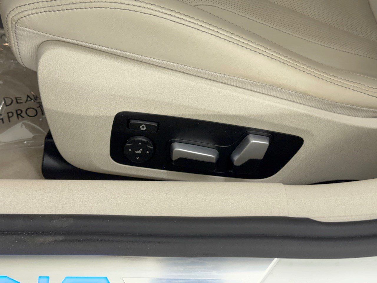Used 2023 BMW ALPINA B8 xDrive Gran Coupe AWD/4WD image 16