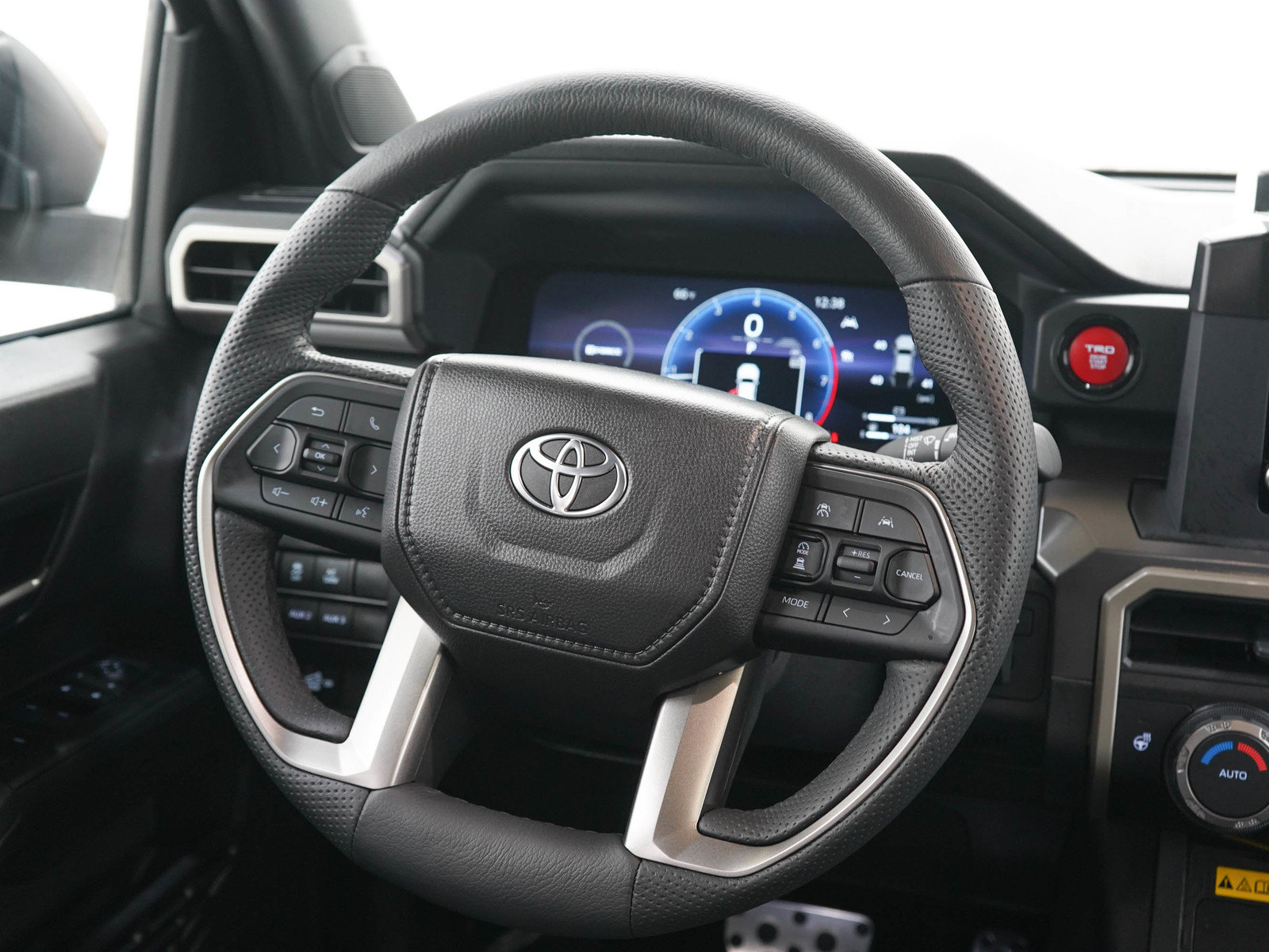 Used 2026 Toyota Tacoma TRD Sport w/ TRD Sport Upgrade Package AWD/4WD image 17
