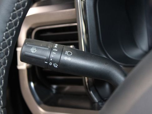 New 2026 Ford F250 Lariat w/ Black Appearance Package image 40