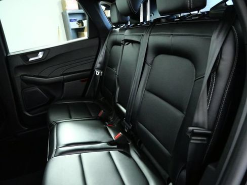 Certified 2025 Ford Escape Platinum AWD/4WD image 15