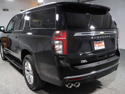 Used 2021 Chevrolet Suburban Premier w/ Premium Package image 9