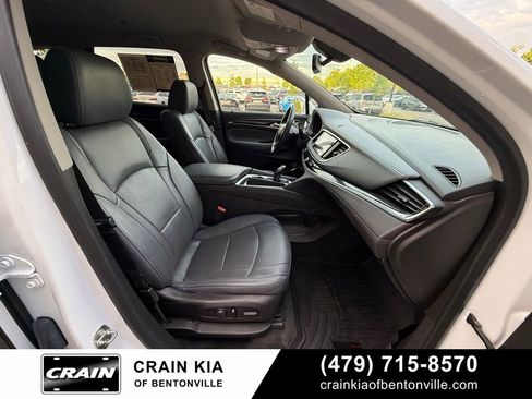 Used 2020 Buick Enclave Essence AWD/4WD image 33