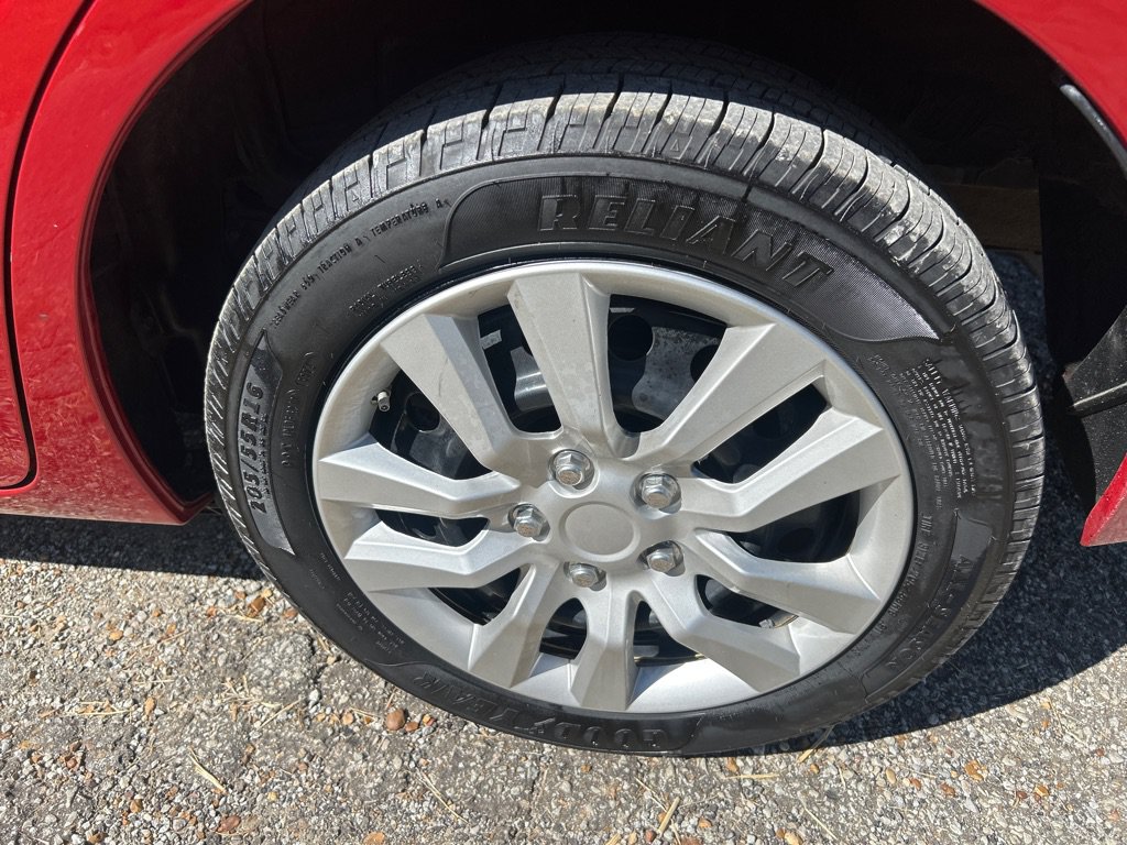 Used 2019 Toyota Corolla LE FWD image 23