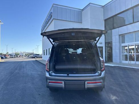 Used 2025 Nissan Armada Platinum AWD/4WD image 20