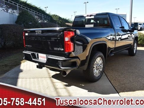 Certified 2023 Chevrolet Silverado 2500 High Country w/ Z71 Off-Road Package image 10