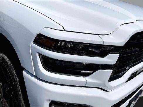 Certified 2026 RAM 2500 Big Horn AWD/4WD image 27