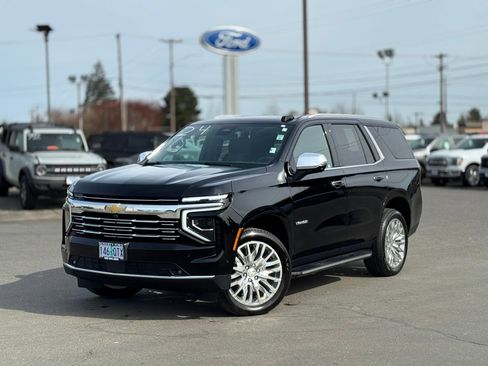 Used 2025 Chevrolet Tahoe Premier image 4