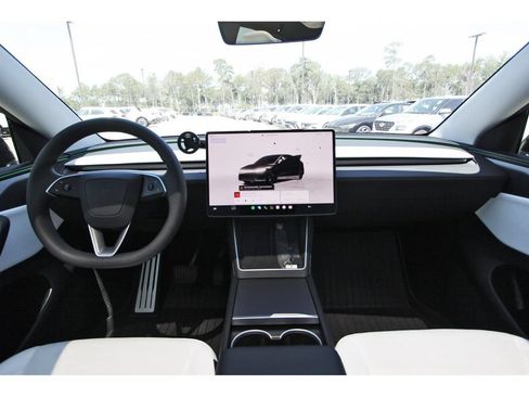 Used 2026 Tesla Model Y 2WD image 12