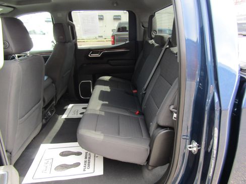 Used 2023 Chevrolet Silverado 1500 LT image 18