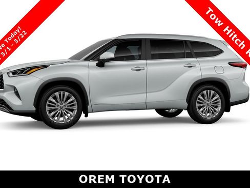 New 2026 Toyota Highlander Platinum image 3
