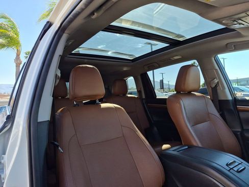 Used 2019 Toyota Highlander Limited Platinum image 34