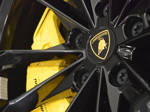 Used 2024 Lamborghini Urus S image 17