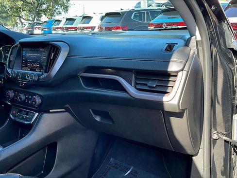 Used 2022 GMC Terrain AT4 image 18
