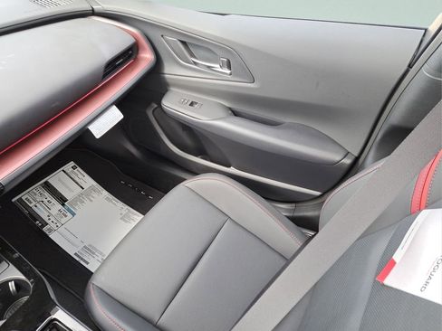 New 2026 Toyota Prius Plug-In Hybrid FWD image 14
