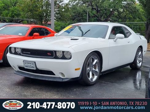 Used 2013 Dodge Challenger R/T RWD image 5