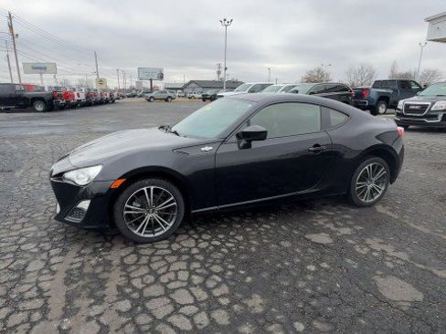 Used 2015 Scion FR-S image 4