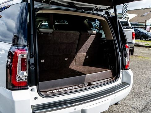Used 2020 GMC Yukon Denali w/ Denali Ultimate Package AWD/4WD image 16