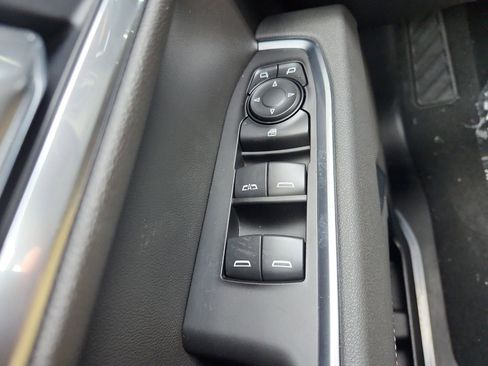 New 2026 GMC Sierra 1500 SLE image 17