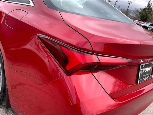 Used 2022 Toyota Avalon XLE w/ Moonroof Package image 28