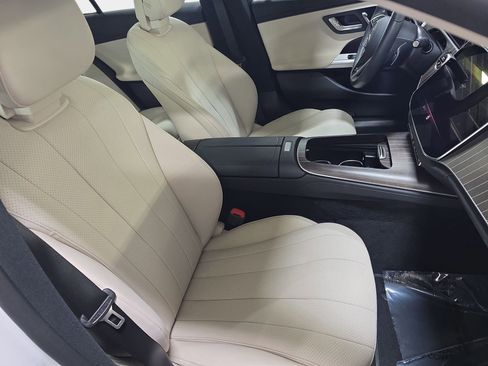 Certified 2025 Mercedes-Benz E 350 Sedan image 10