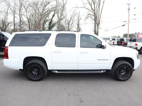 Used 2010 Chevrolet Suburban LT w/ Luxury Package image 4
