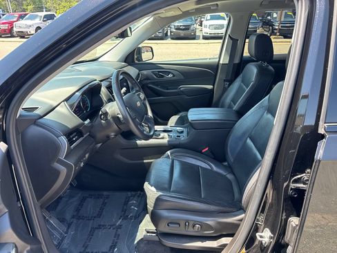 Used 2021 Chevrolet Traverse Premier w/ Redline Edition FWD image 23