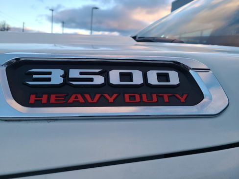 New 2024 RAM 3500 Limited image 4