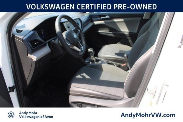 Used 2022 Volkswagen Taos SE w/ Panoramic Sunroof Package AWD/4WD image 16