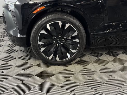 Used 2025 Chevrolet Blazer EV RS image 10