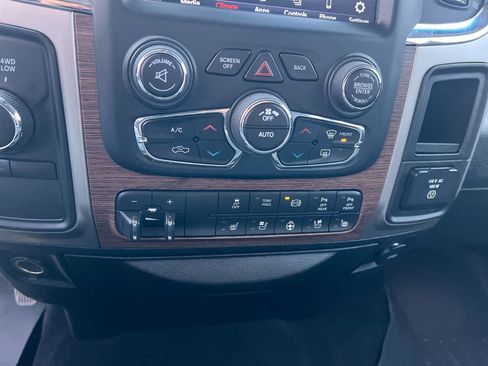 Used 2018 RAM 2500 Laramie AWD/4WD image 19