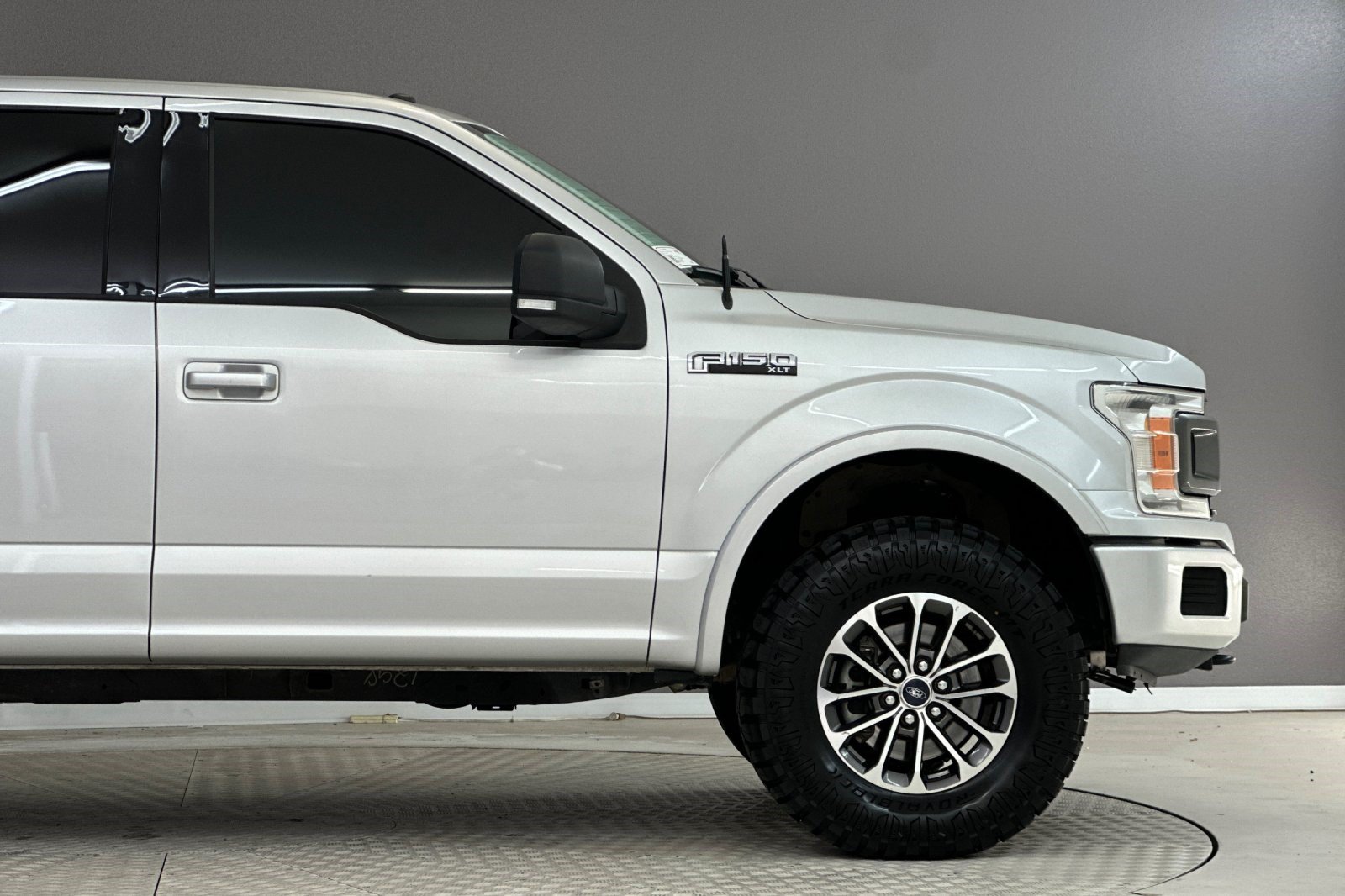 Used 2018 Ford F150 XLT w/ Equipment Group 302A Luxury AWD/4WD image 33