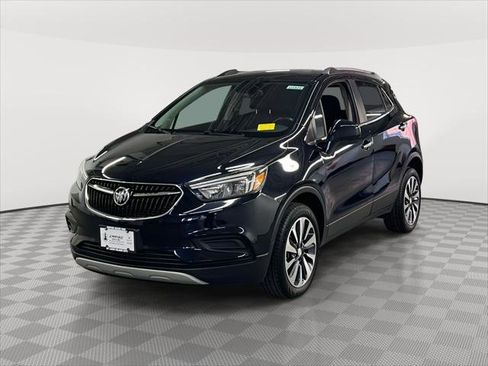 Used 2022 Buick Encore Preferred w/ Safety Package image 3