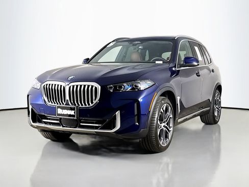 Used 2026 BMW X5 sDrive40i w/ Premium Package RWD image 3