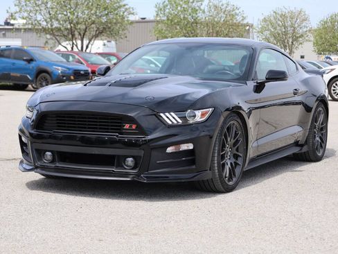 Used 2017 Ford Mustang GT Premium image 6