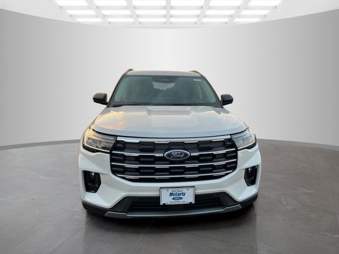 New 2026 Ford Explorer Active w/ Active Comfort Package image 2