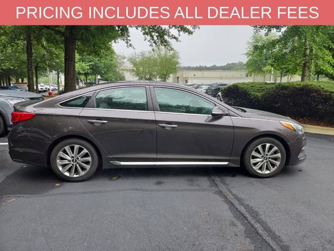 Used 2016 Hyundai Sonata Sport w/ Option Group 1V FWD image 12