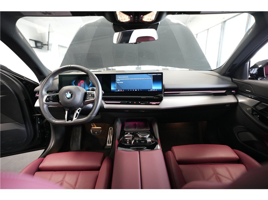 Used 2025 BMW 530i w/ M Sport Package RWD image 13