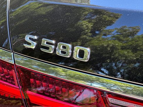 Certified 2023 Mercedes-Benz S 580 4MATIC Sedan image 21