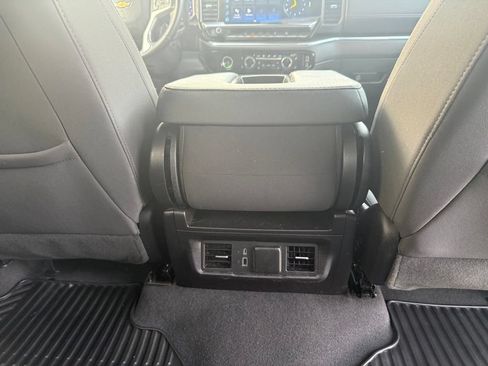 Used 2024 Chevrolet Silverado 1500 LT AWD/4WD image 19
