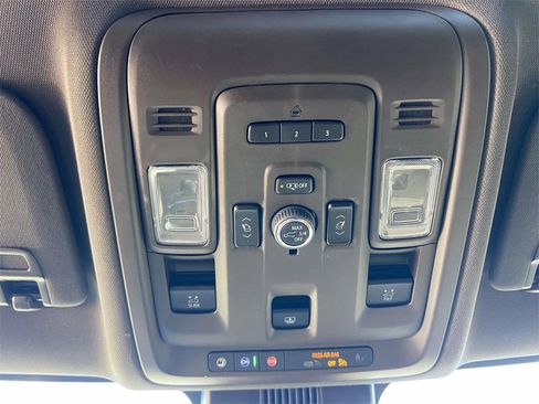 Used 2024 Chevrolet Tahoe Z71 w/ Luxury Package image 23