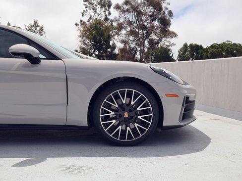 New 2026 Porsche Panamera image 11