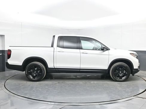 New 2026 Honda Ridgeline Black Edition image 11