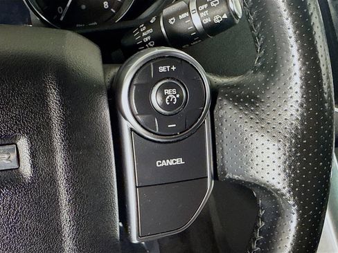 Used 2016 Land Rover Range Rover Sport SE AWD/4WD image 15